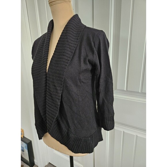 Black Shrug IZ Byer California L Waterfall Open Front Belt Loops Acrylic - Picture 3 of 7